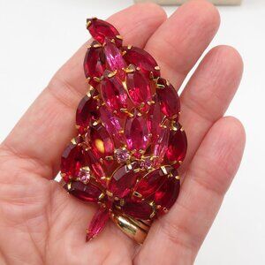 Vintage Juliana D&E Style Gold Tone Pink Red Navette Open Bezel Leaf Brooch